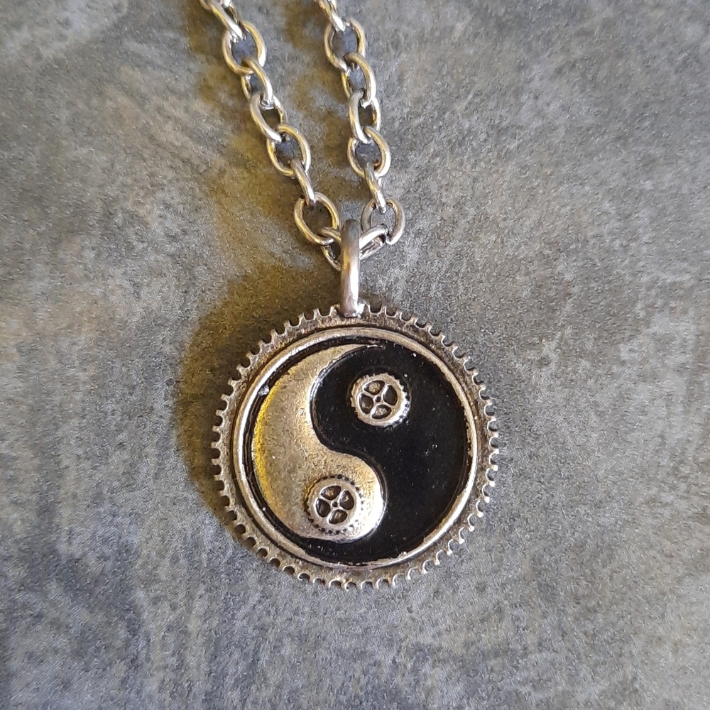 Yin Yang Steampunk Gears Lovesick NWT